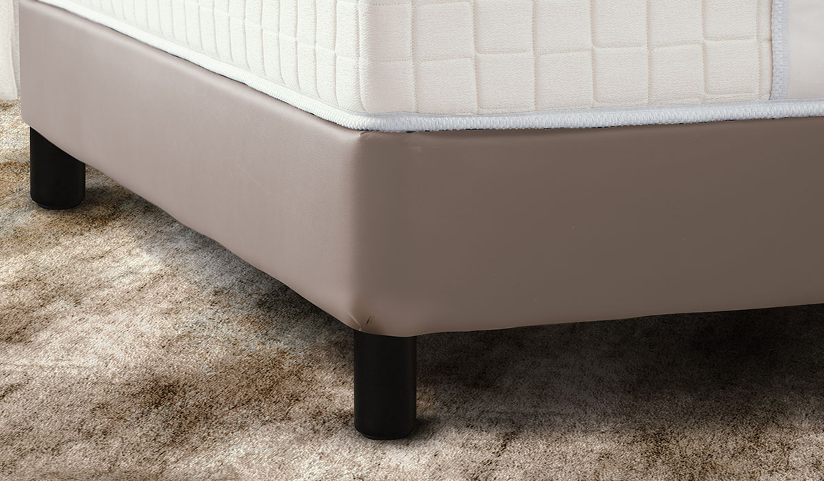 Novotel Bed & bedding complete set 4