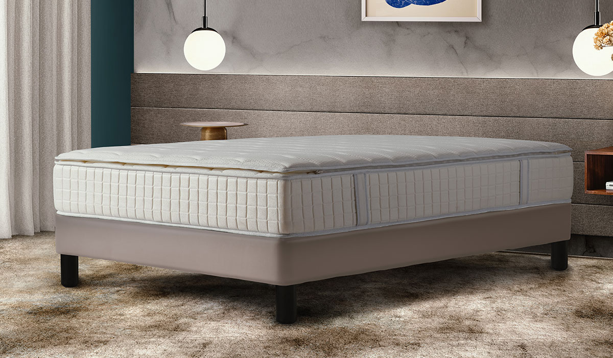 Novotel Bed & bedding complete set 3